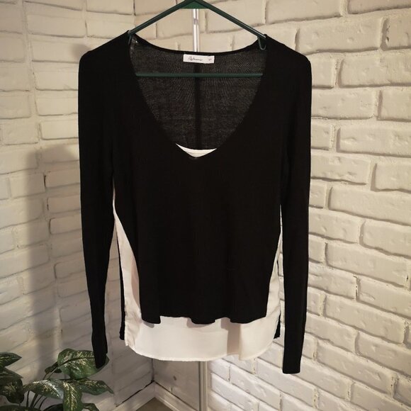 Reitmans Sweaters - Reitmans Ladies Black & White Lightweight Fooler Sweater